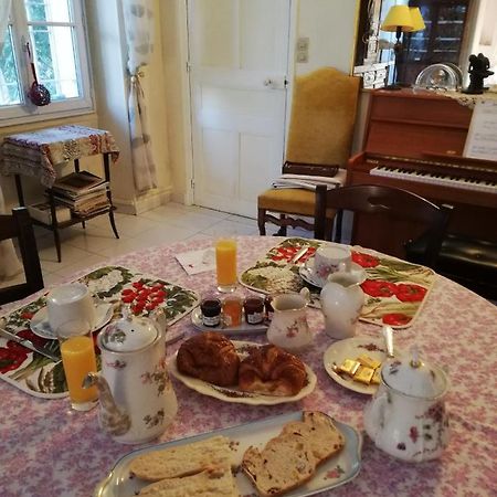 Lolifan En Provence Bed & Breakfast Brignoles Ngoại thất bức ảnh