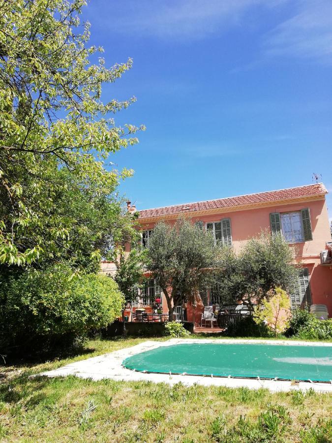 Lolifan En Provence Bed & Breakfast Brignoles Ngoại thất bức ảnh